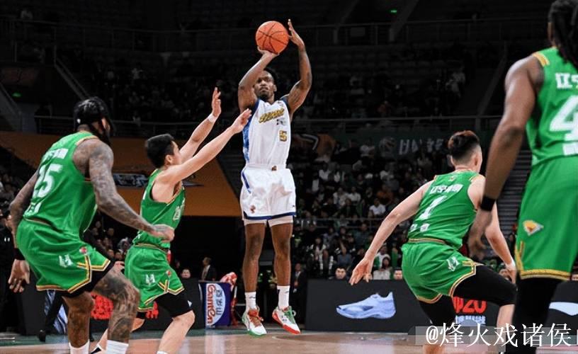 广厦球员为何不与布朗击掌？没有布朗如何拿到冠军？